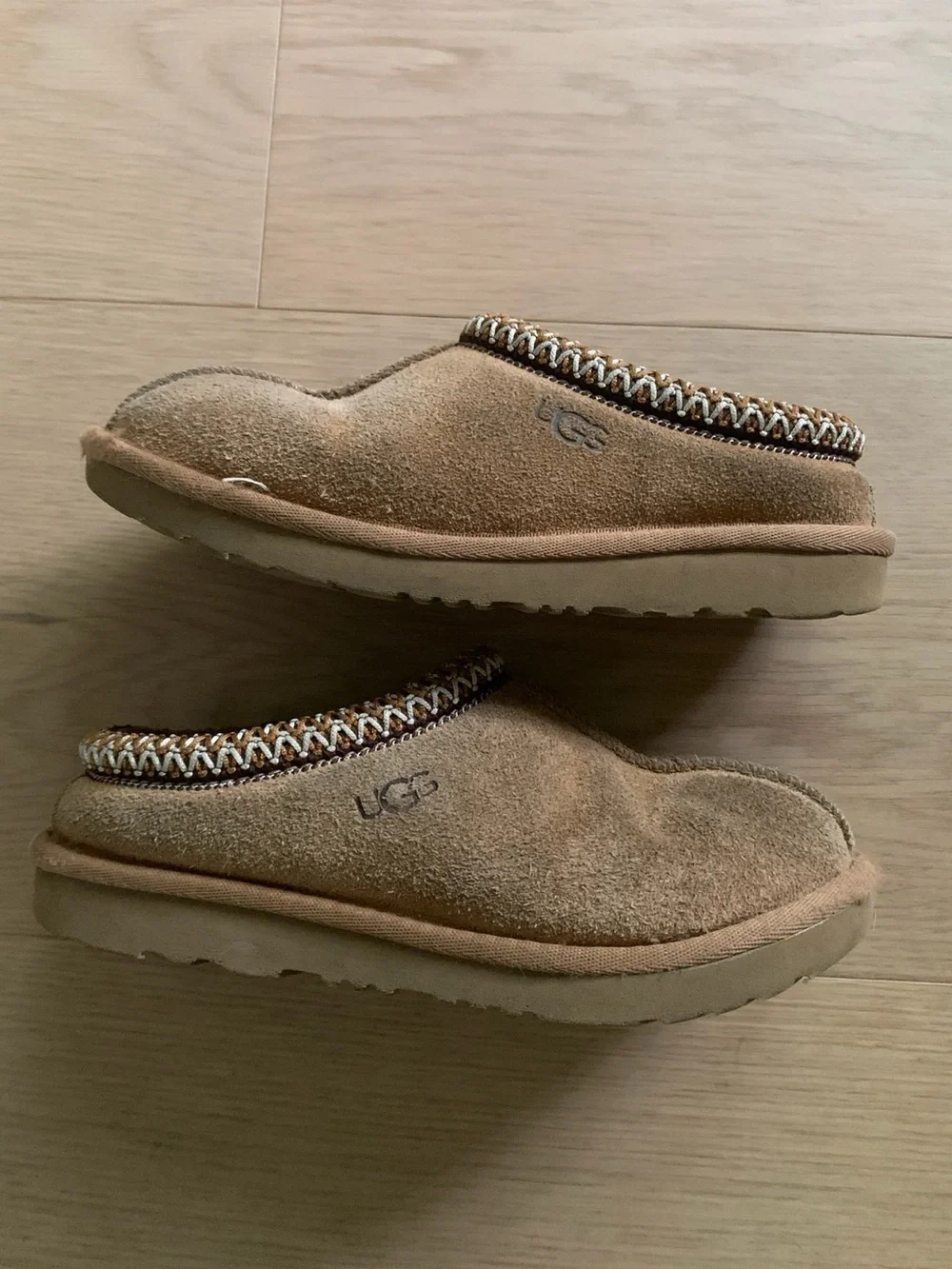 UGG adorable girls’